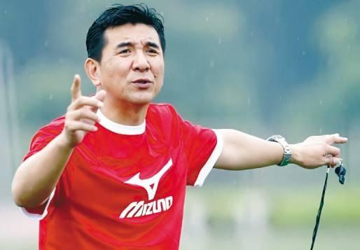 该片由诺亚·鲍姆巴赫编剧、执导，斯嘉丽·约翰逊、亚当·德赖弗领 “寡姐”片中离异 《婚姻故事》威尼斯举行发布会 2019-08-30 意大利威尼斯当地时间2019年8月29日，入围第76届威尼斯电影节主竞赛单元的影片《婚姻故事》举行发布会，主演“寡姐”斯嘉丽·约翰逊出席活动。